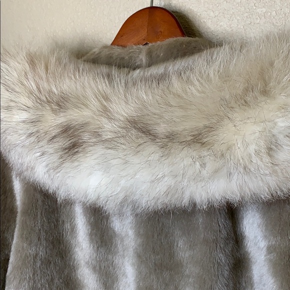 Host Fav 🎉 Beautiful vintage fox fur collar coat Firm Price - Picture 6 of 11